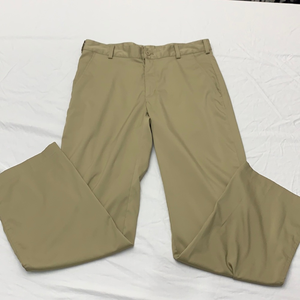 32x30 Nike Golf drifit pants - khaki - like new